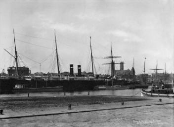 Shipping and S.S. "Parisian," Montreal harbour, QC, about 1881