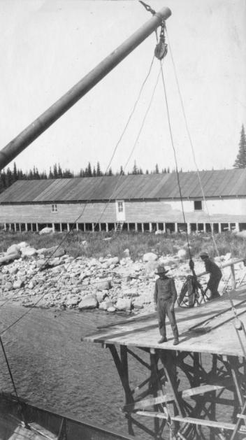 A day of rest at the Revillon Freres trading post, Strutton Island, James Bay, NU, 1909
