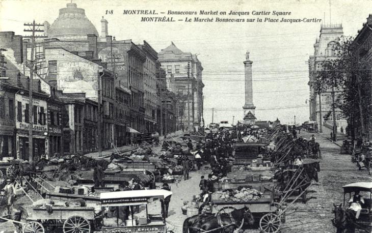 Le marché Bonsecours sur la place Jacques-Cartier, Montréal, QC, vers 1910