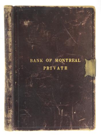 Livre contenant des renseignements confidentiels sur les clients de la Banque de Montréal