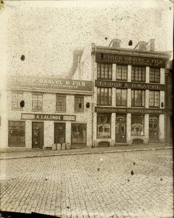 Le magasin Ludger Gravel, Montréal, QC, about 1915