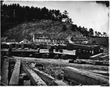 Bois équarri prêt à être expédié, Spencer Cove, Québec, QC, 1872