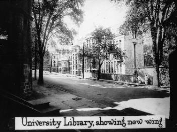Bibliothèque Redpath, montrant la nouvelle aile, Université McGill, Montréal, QC, vers 1925