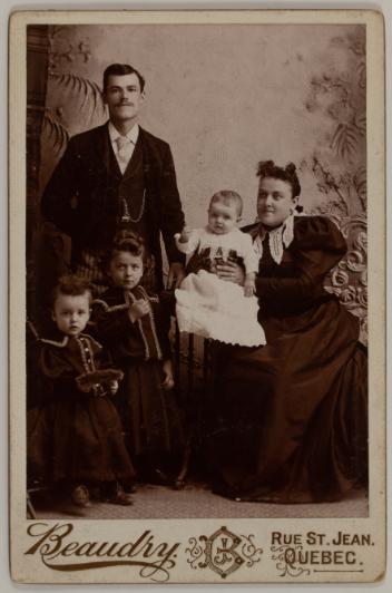 Portrait of an unidentified family, Quebec City, Quebec, 1888-1910