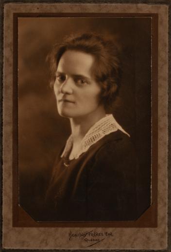 Portrait of an unidentified woman, Quebec City, Quebec, 1920-1934