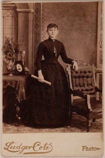 Délia Provost, Montréal, Québec, 1886-1893