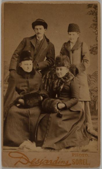 Group portrait of unidentified persons, Sorel, Quebec, 1879-1900
