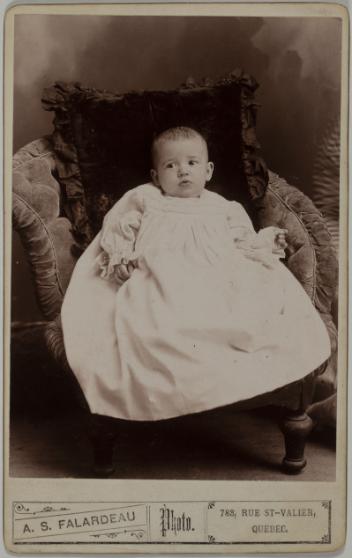 Portrait d’un bébé non identifié, Québec, Québec, 1891-1934