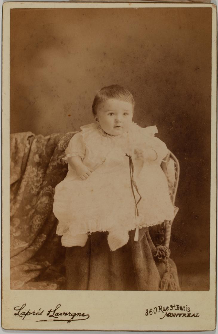 Portrait d’un bébé non identifié, Montréal, Québec, 1892-1914