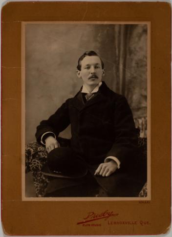 Portrait d’un homme non identifié, Lennoxville, Québec, 1888-1903