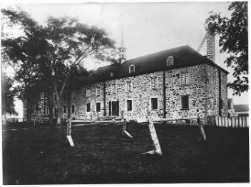 Bâtiment, congrégation Notre-Dame, île des Soeurs, QC, vers 1900