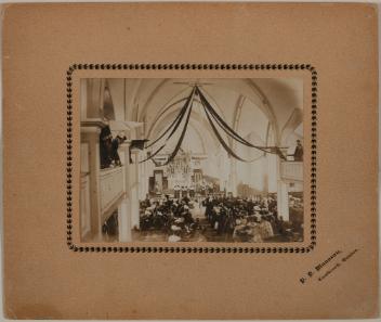 Interior view of an unidentified church, Coaticook ?, Quebec, 1890-1905