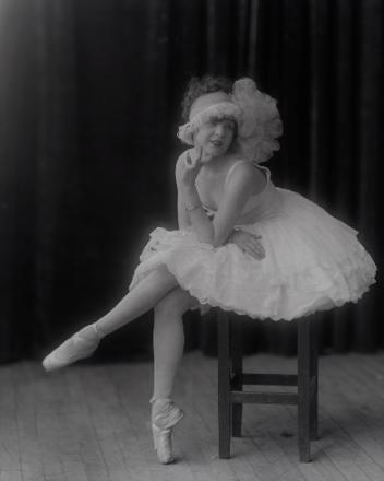 Mlle Finney, danseuse, Montréal, QC, 1922