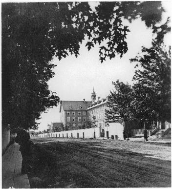 Le couvent des Soeurs Grises depuis la rue Guy, Montréal, QC, vers 1875