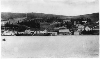 Vapeur « La Canadienne » dans le bassin, Gaspé, QC, vers 1910