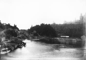 Entrance of Rideau Canal, Ottawa, ON, 1900