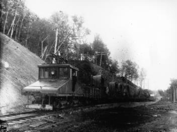 Train électrique à Shawinigan (?), QC, vers 1900
