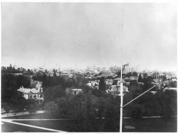 Vue en direction sud-est depuis l'édifice du Parlement, Toronto, Ont., vers 1901