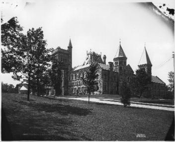 Toronto University, Toronto, ON, 1897 (?)