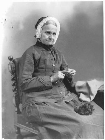 Madame Desjardins, knitting, Montreal, QC, 1890