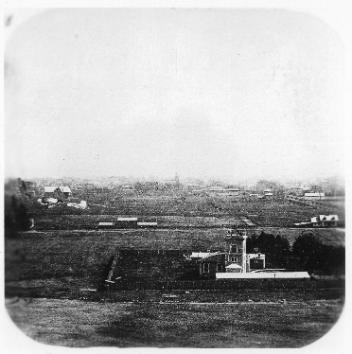 Vue en direction sud depuis la tour de l'Université de Toronto, Toronto, Ont., vers 1860