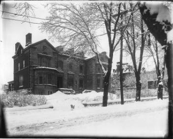 George Caverhill's house, Simpson St., Montreal, QC, 1915